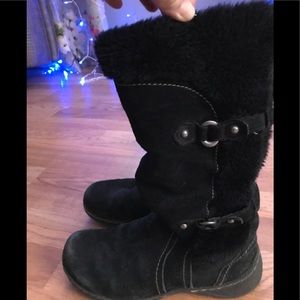 Suede black boots